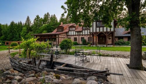 Villa with Garden View