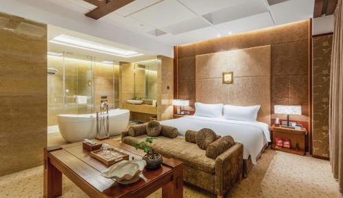 Deluxe King Room