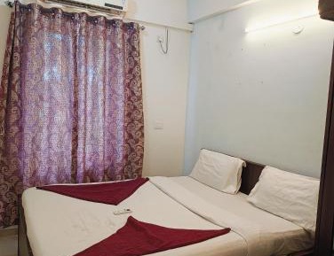 Deluxe One-Bedroom Apartment