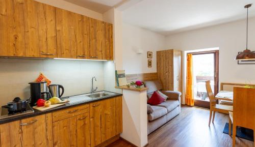 One-Bedroom Apartment with Balcony