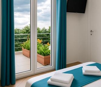 Double Room with Balcony and Sea View