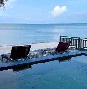 Villa - Beach Front