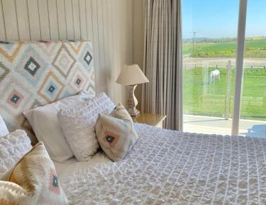 Superior King Room with Balcony and Sea View