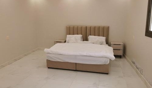 Deluxe Room (2 Adults + 1 Child)
