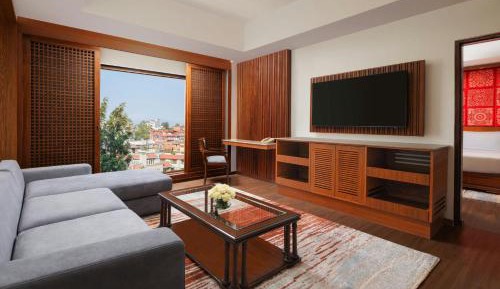 Executive King Suite with City View