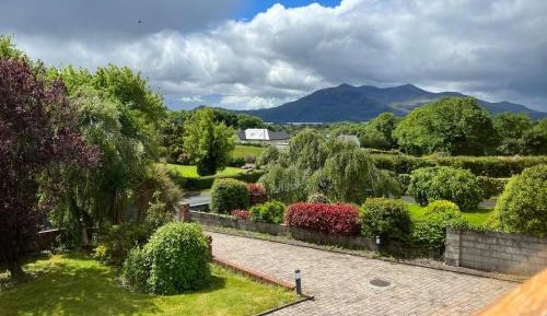 Four-Bedroom Holiday Home