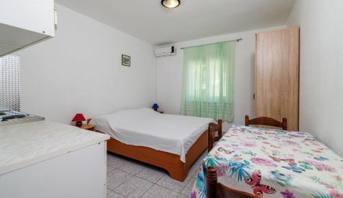 Studio - First Floor