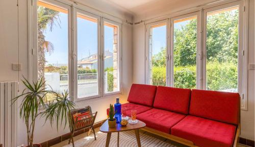 Three-Bedroom Holiday Home 
