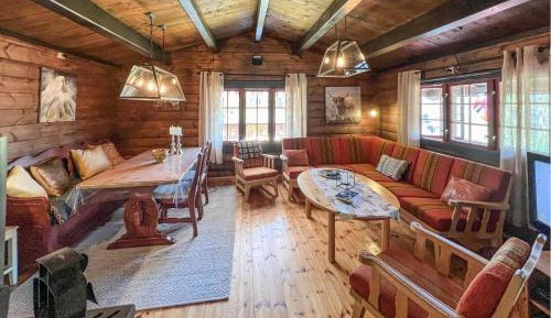Three-Bedroom Holiday Home 