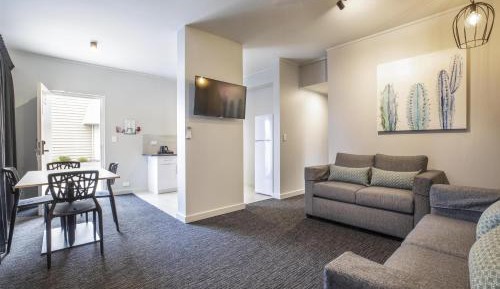 One-Bedroom Apartment with Free Welcome Drink For Two Guests