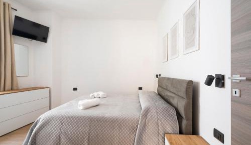 Superior One-Bedroom Apartment