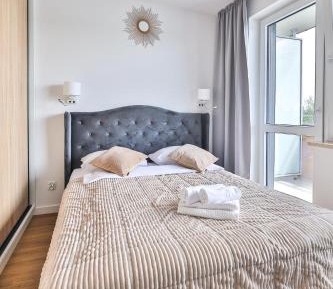 One-Bedroom Apartment with Balcony