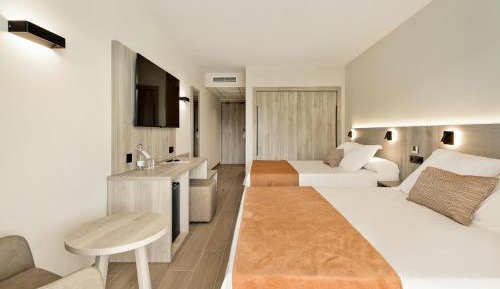 Standard Double Room (2 Adults)