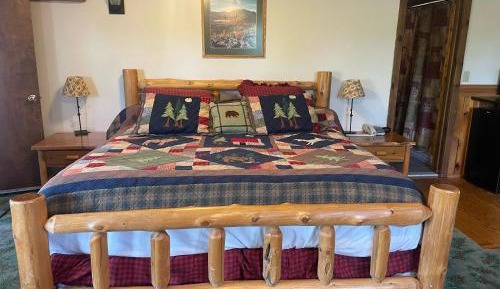 Cottage King Room with Spa Bath