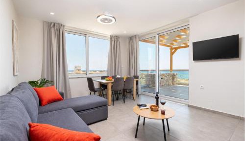 Two-Bedroom Deluxe Apartment with Balcony