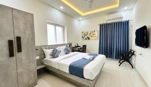 Deluxe Queen Room