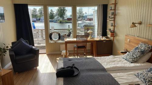 Family Room with Sea View