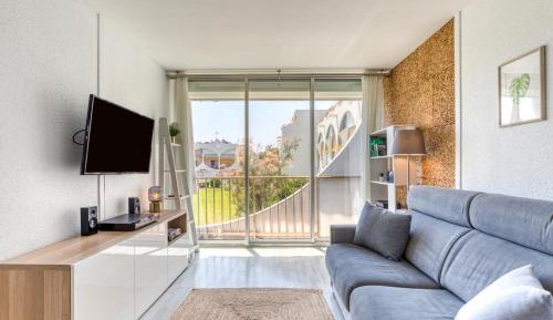 Superior One-Bedroom Apartment with Balcony