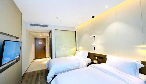 Twin Room with Bath
