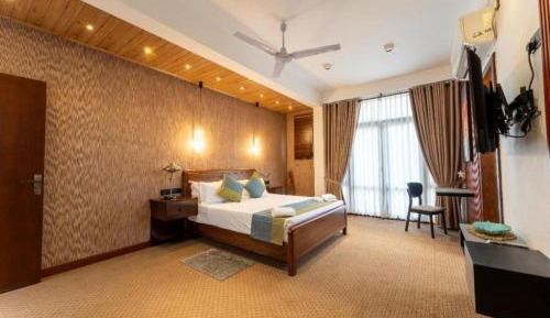 Deluxe Double Room with Balcony