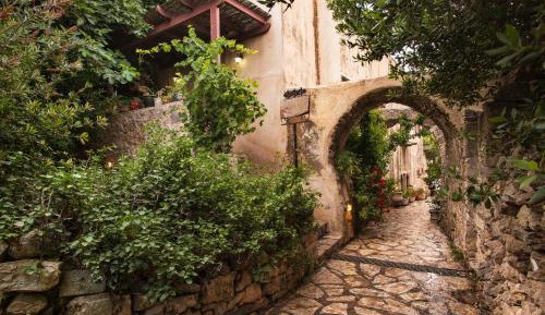 Apartment - Split Level