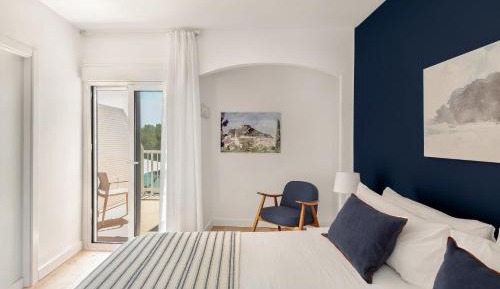 Double Room with Partial Sea View
