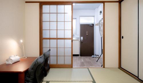 Twin Room with Private Bathroom