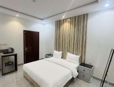 Deluxe Room (2 Adults + 1 Child)