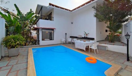 Eight-Bedroom Villa
