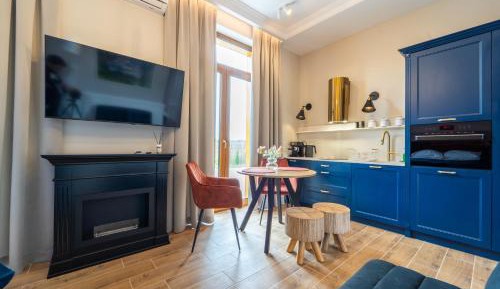 Studio with Garden View