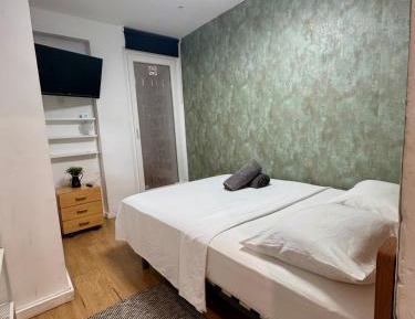 Double Room with Shared Bathroom