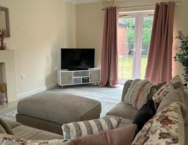 Four-Bedroom Standard Apartment