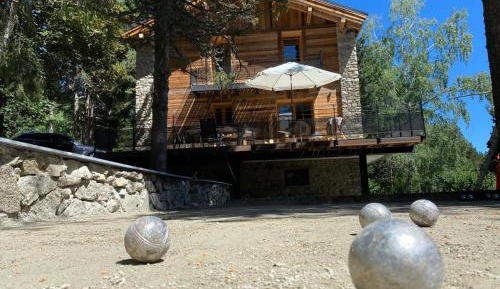 Superior Chalet