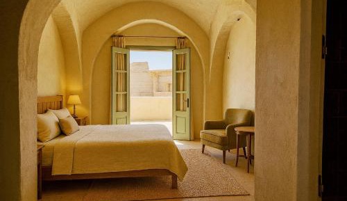 Suite with Mountain View