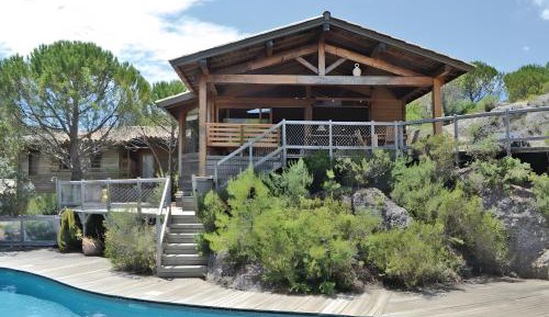 Villa with Garden View