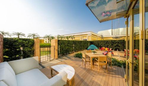 Garden Suite with Executive Lounge Access