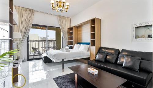 Studio Apartment with Balcony