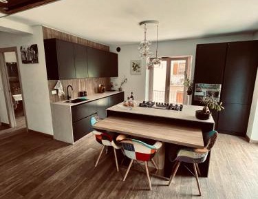 Two-Bedroom Deluxe Apartment with Balcony