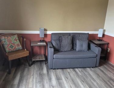Deluxe King Suite