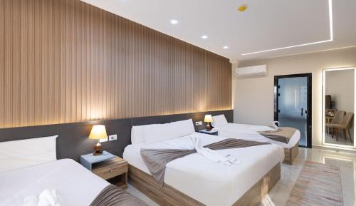 Quadruple Room with Mountain View