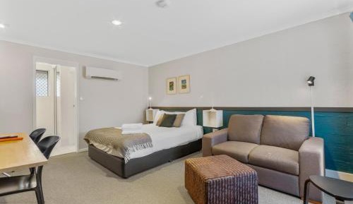 Standard Queen Room