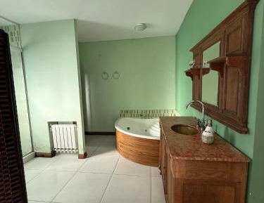 King Suite with Spa Bath