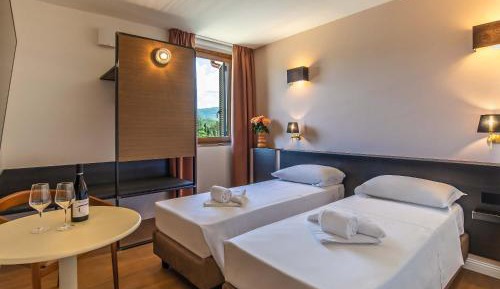 Classic Quadruple Room