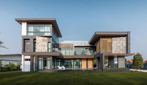 Superior Villa