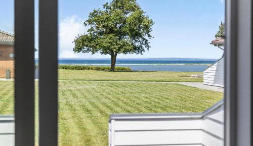 One-Bedroom Holiday Home