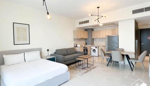Studio Apartment with Balcony