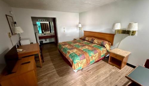 Queen Bed Non-Smoking