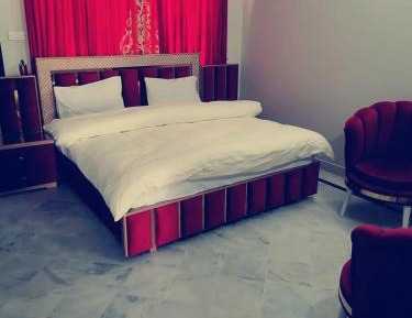 Deluxe Double Room (2 Adults + 1 Child)