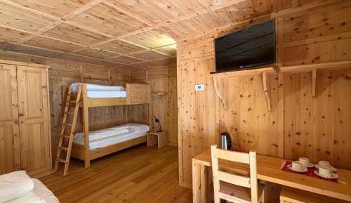 Suite with Mountain View