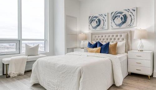 Deluxe King Suite